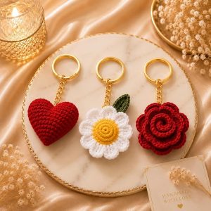 Handmade Crochet Sunflower Keychain for Women & Girls, Cute Yellow Flower Key Ring Charm, Soft Yarn Knitted Gift, Bag Charm, Car Key Holder, Aesthetic Handmade Floral Accessory